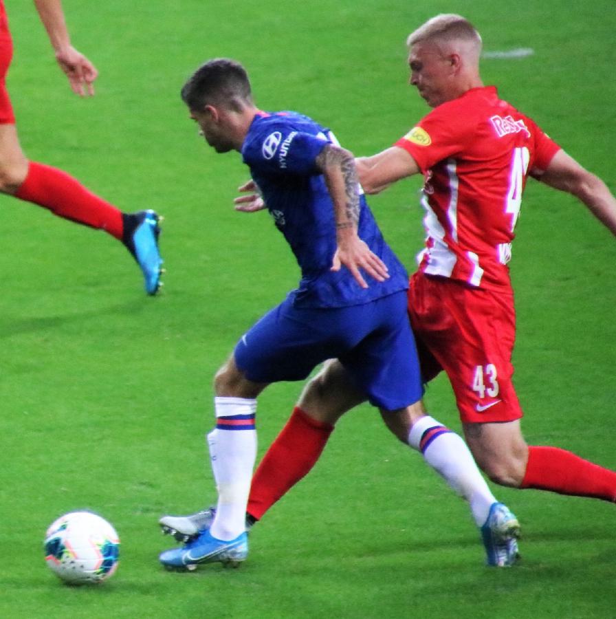 普利西奇切尔西沉浮录：从6400万转会到欧冠冠军的荆棘之路